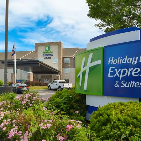 Holiday Inn Express & Suites - Omaha - 120Th And Maple, An Ihg Hotel Exterior photo